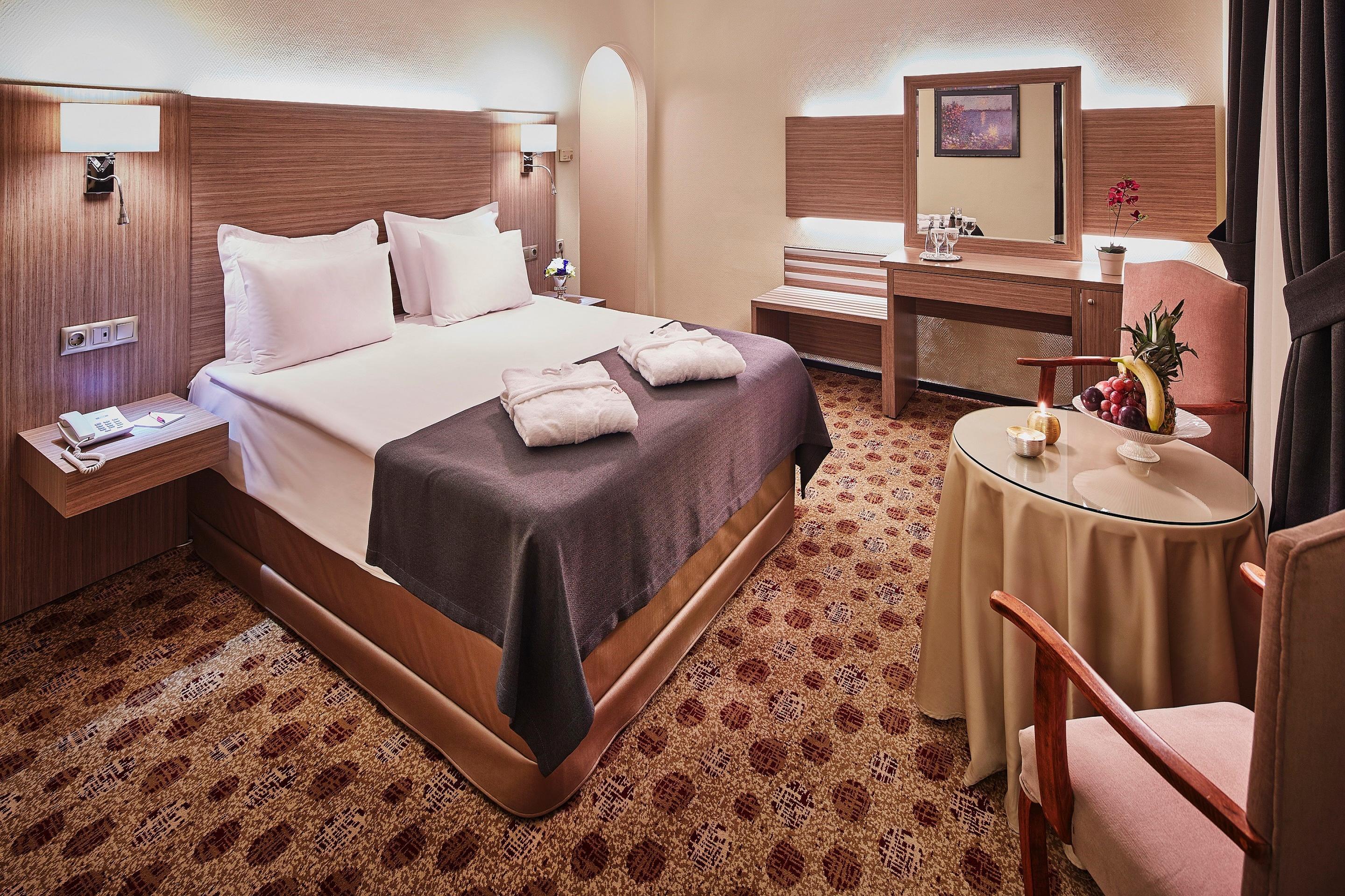 Guenes Hotel Merter イスタンブール エクステリア 写真