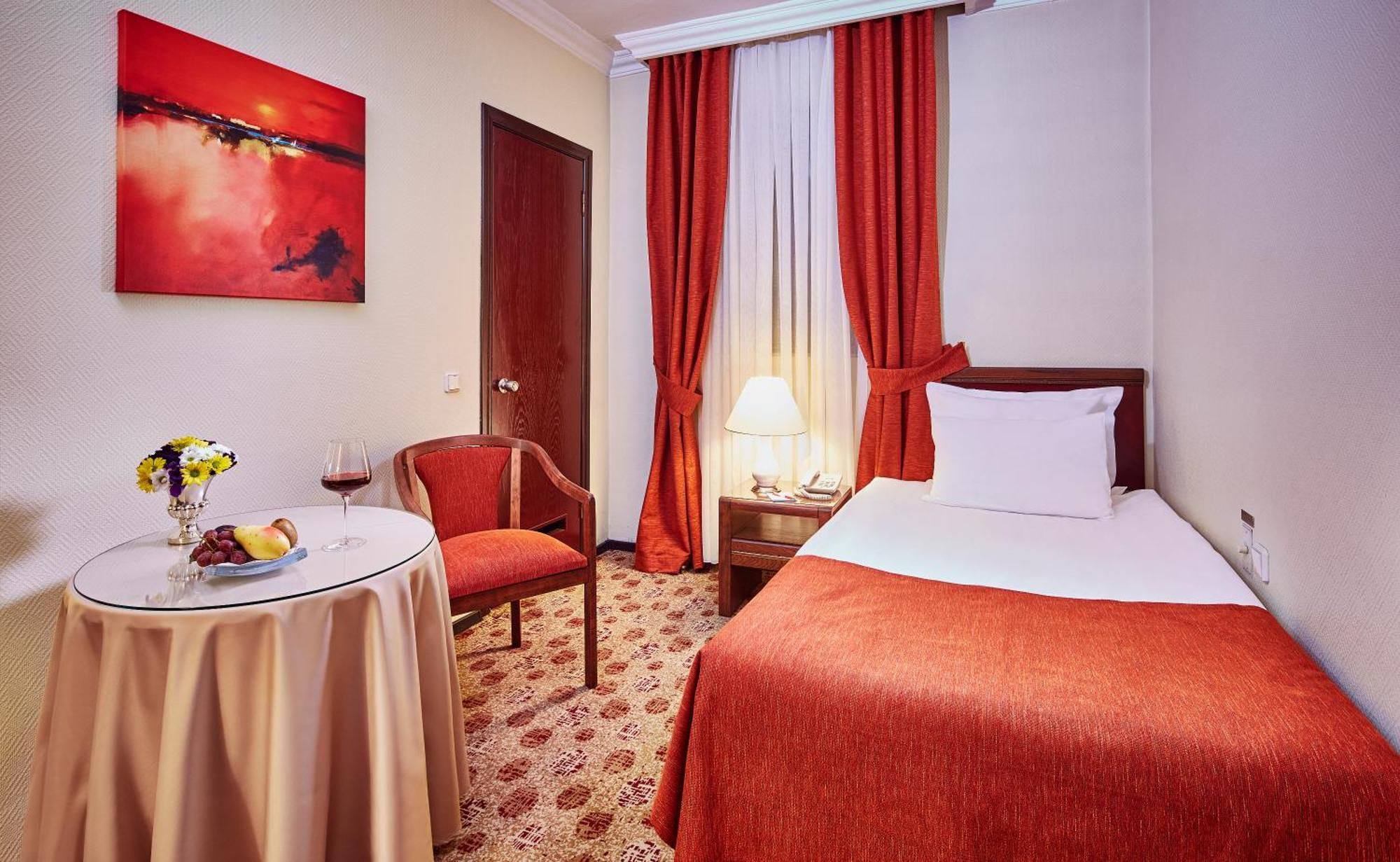 Guenes Hotel Merter イスタンブール エクステリア 写真