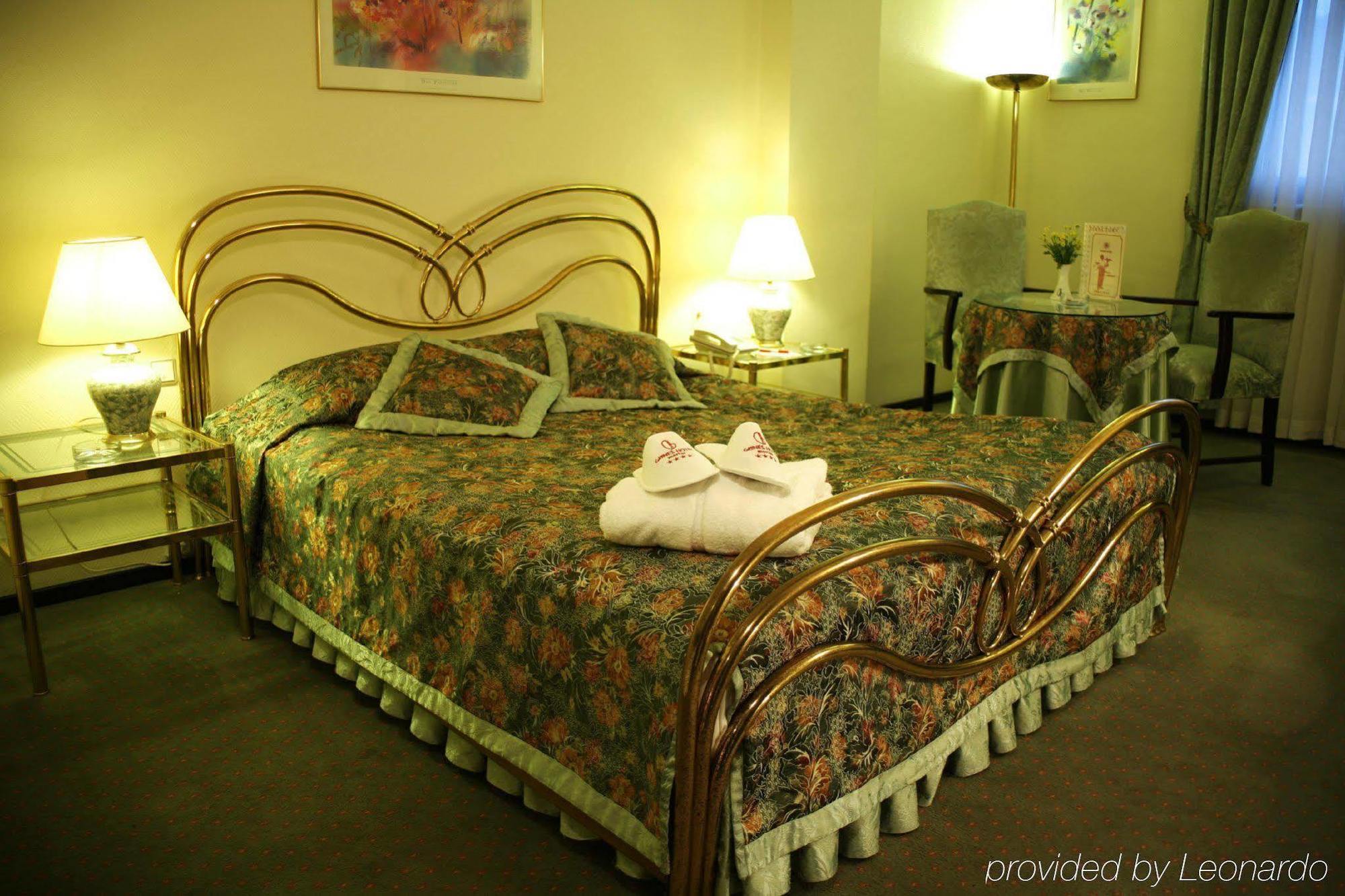Guenes Hotel Merter イスタンブール 部屋 写真