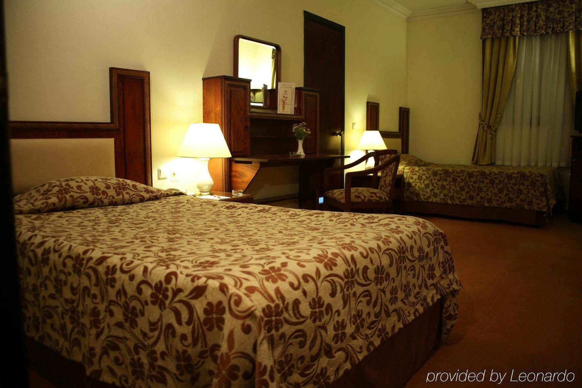 Guenes Hotel Merter イスタンブール 部屋 写真