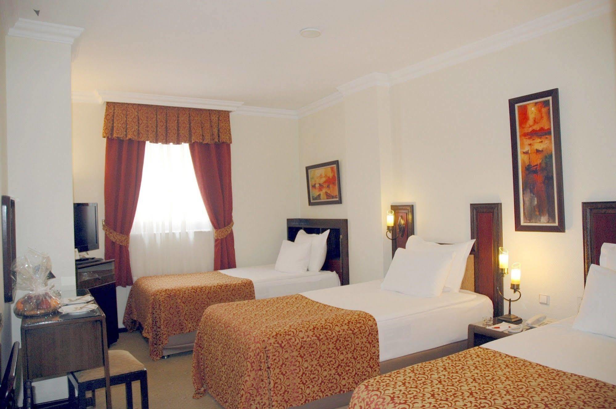 Guenes Hotel Merter イスタンブール エクステリア 写真